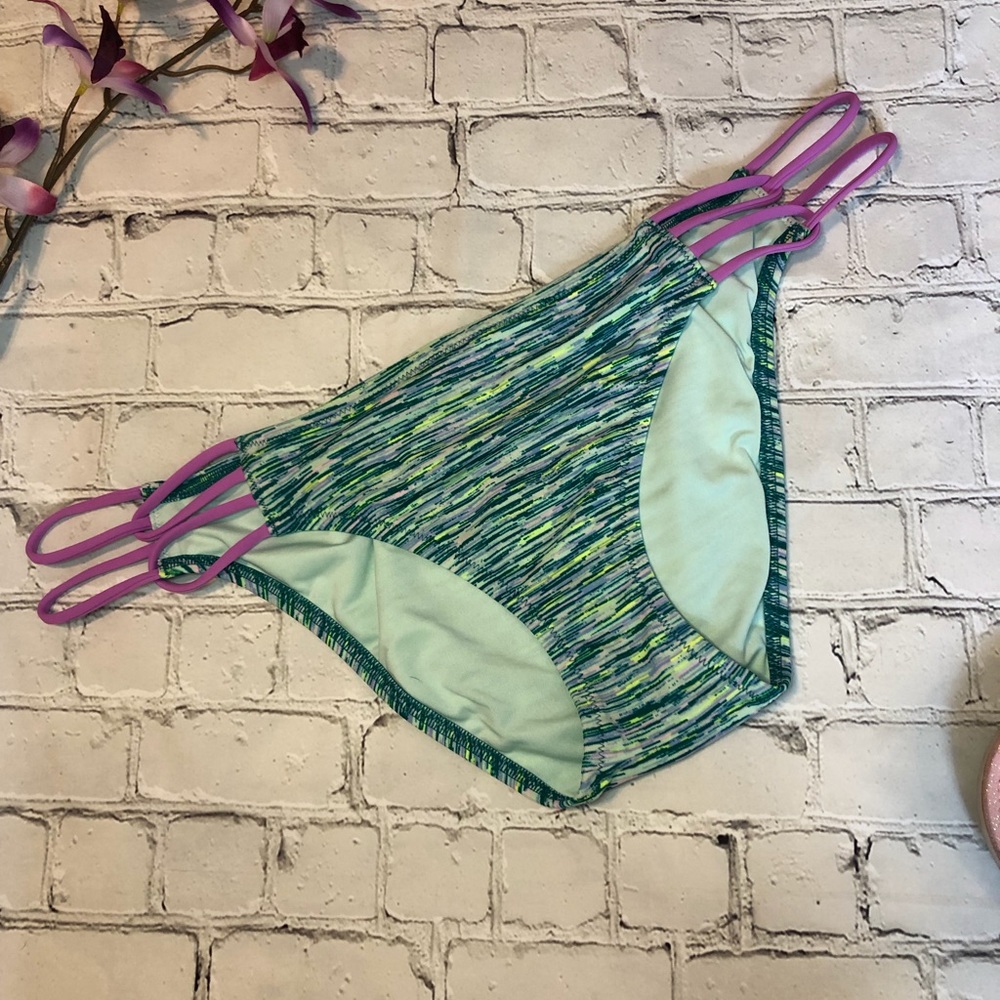 Victoria Secret The Knockout Bikini Size L…